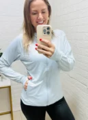 jaqueta esportiva azul clara