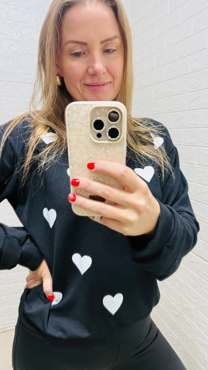 blusa moletinho coração vermelha blusa moletinho coração vermelha