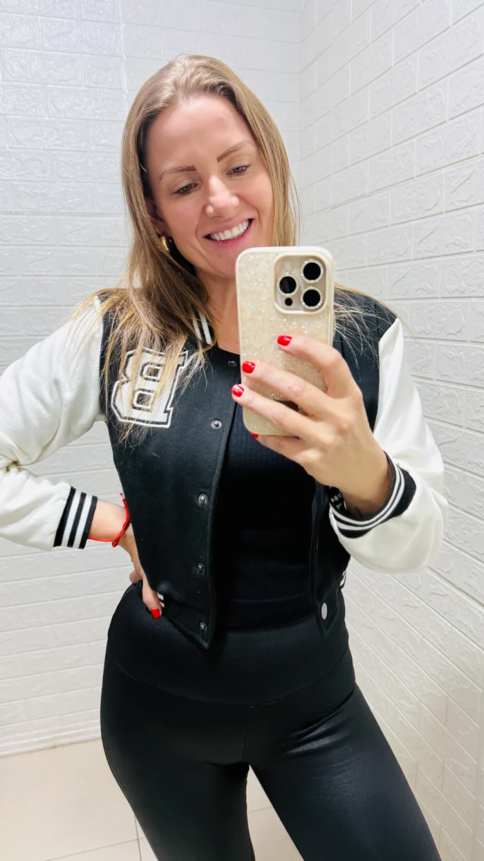 blusa moletinho coração vermelha blusa moletinho coração vermelha