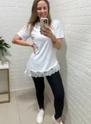 blusa feminina alongada assimétrica com renda branca