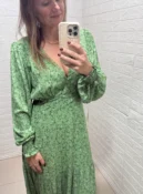 vestido longo estampa camponesa verde